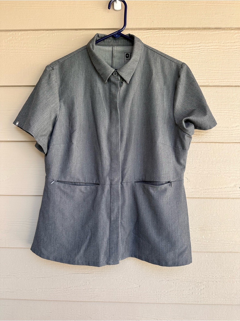 Figs Elmina Scrub Top Womens Size Large Grey Button Down Short Sleeve (B36)